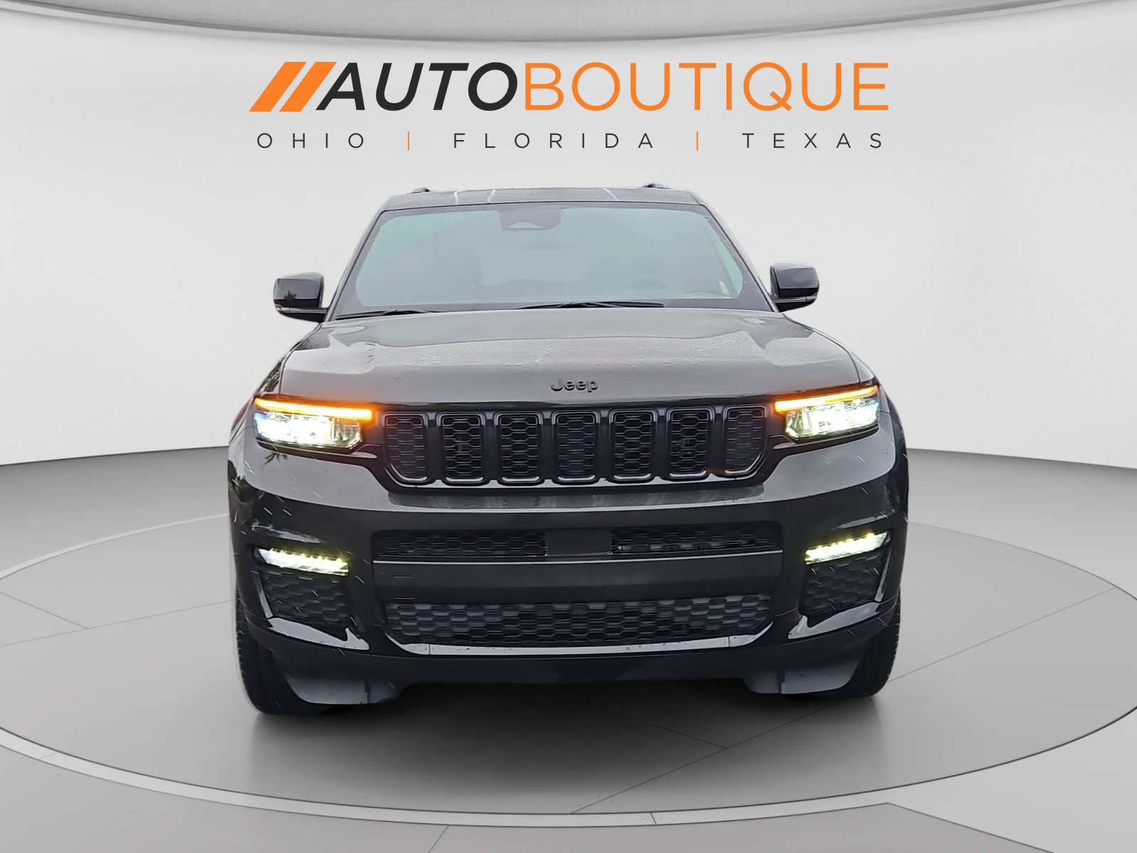 Used 2024 Jeep Grand Cherokee L Limited w/ Black Appearance Package AWD/4WD image 9