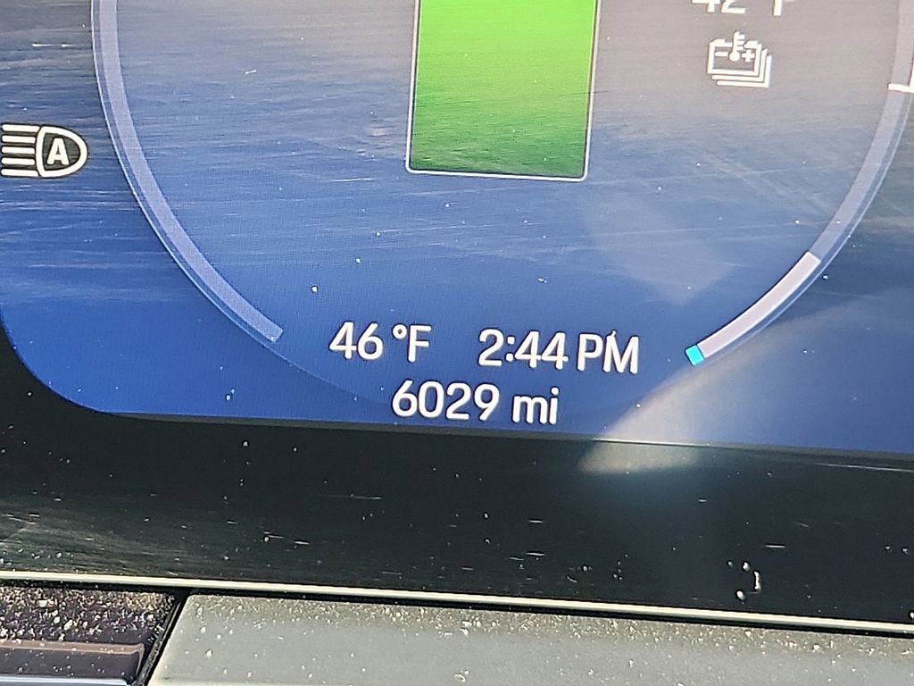 Certified 2025 Porsche Macan 4S Electric image 21