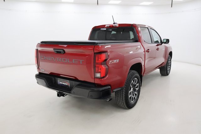 Used 2024 Chevrolet Colorado Z71 w/ Z71 Convenience Package 2 image 3