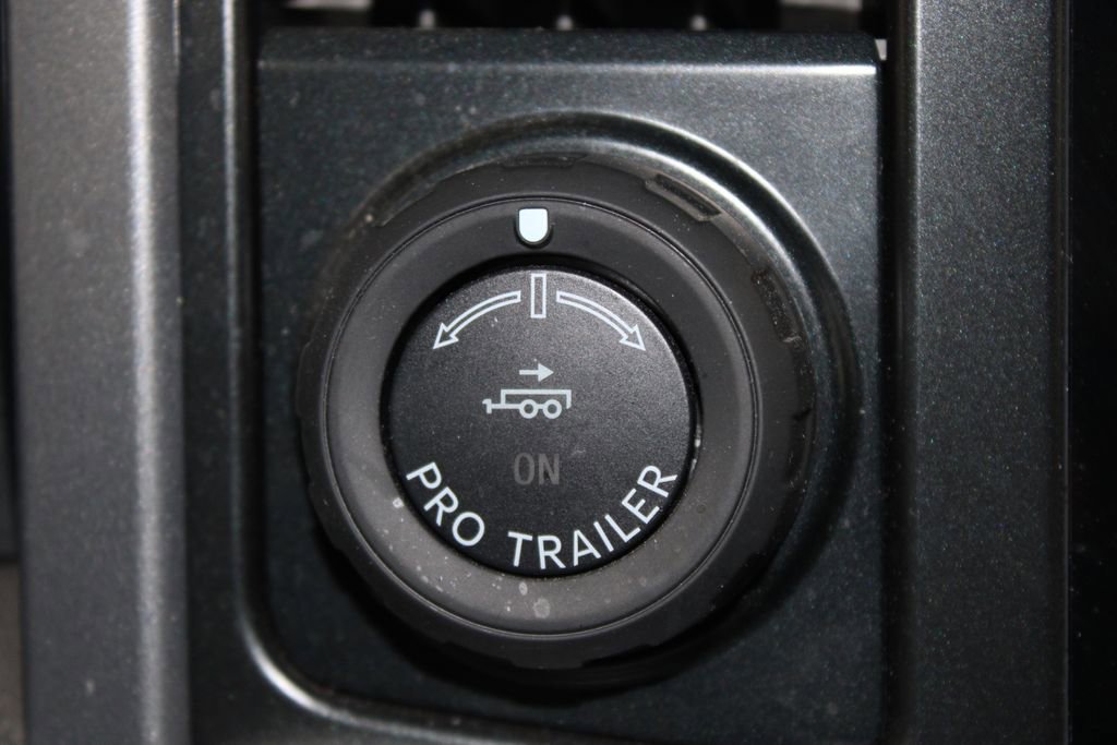 Used 2025 Ford F150 XLT w/ Equipment Group 302A MID image 42