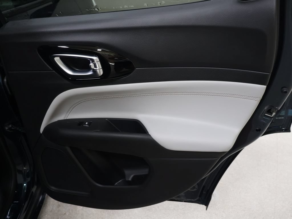 New 2026 Jeep Compass Limited AWD/4WD image 16