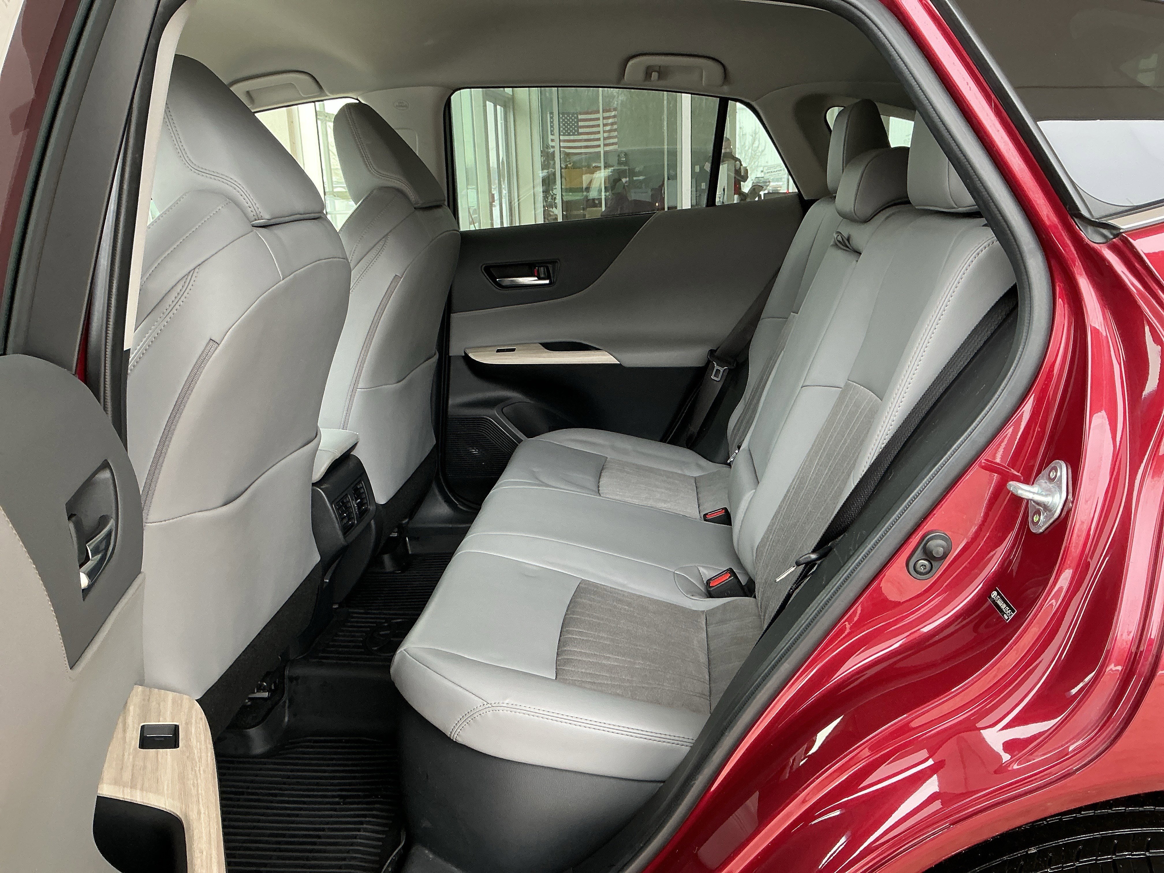 Certified 2021 Toyota Venza XLE image 18