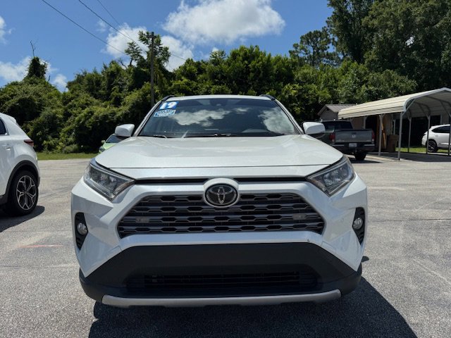 Used 2019 Toyota RAV4 LE image 2
