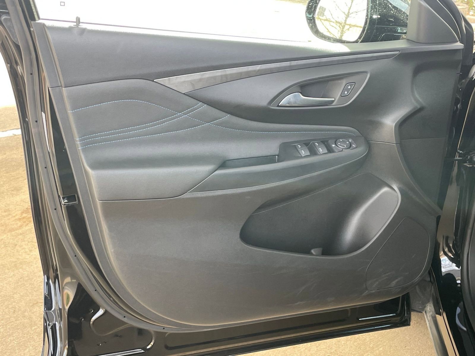 Used 2025 Buick Envista Sport Touring image 20