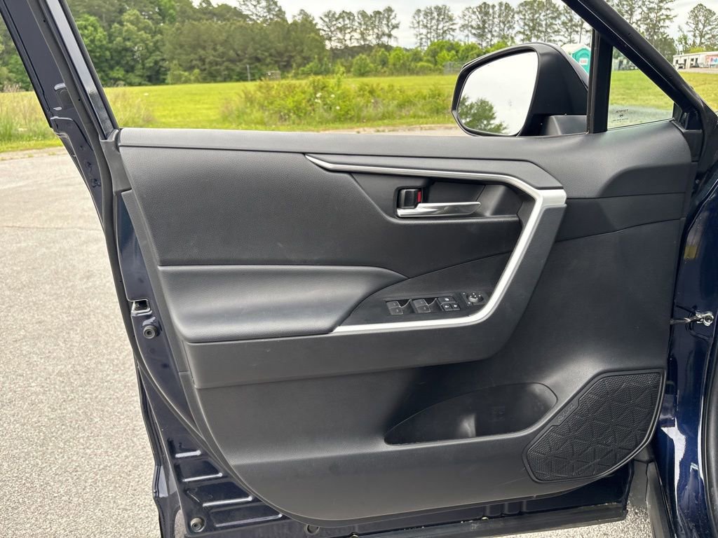Used 2022 Toyota RAV4 XLE FWD image 24