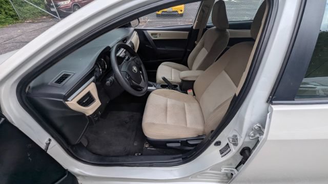 Used 2014 Toyota Corolla LE FWD image 16