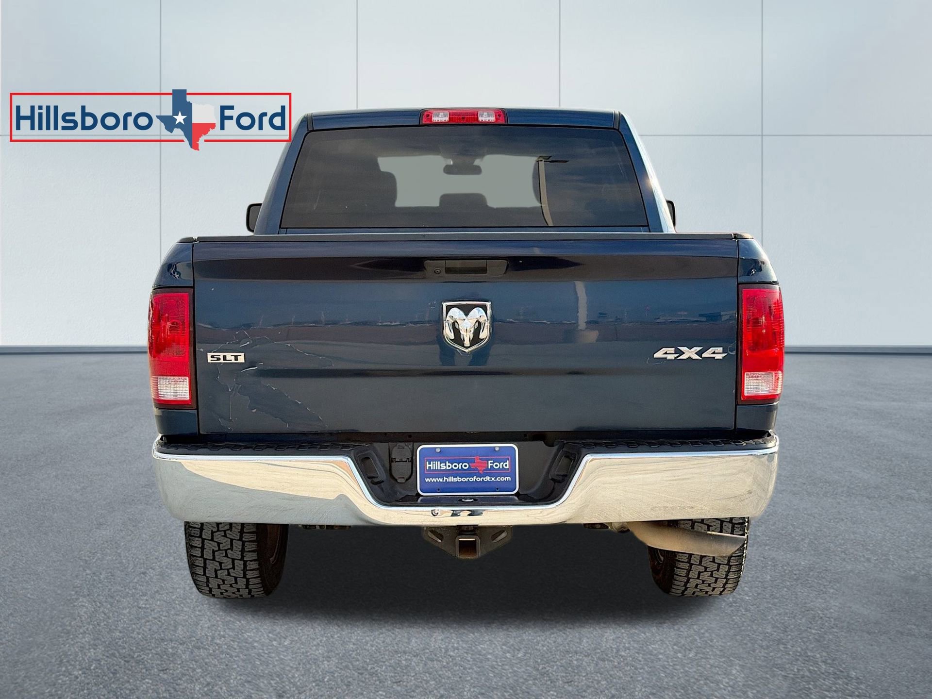 Used 2021 RAM 1500 Classic SLT image 9