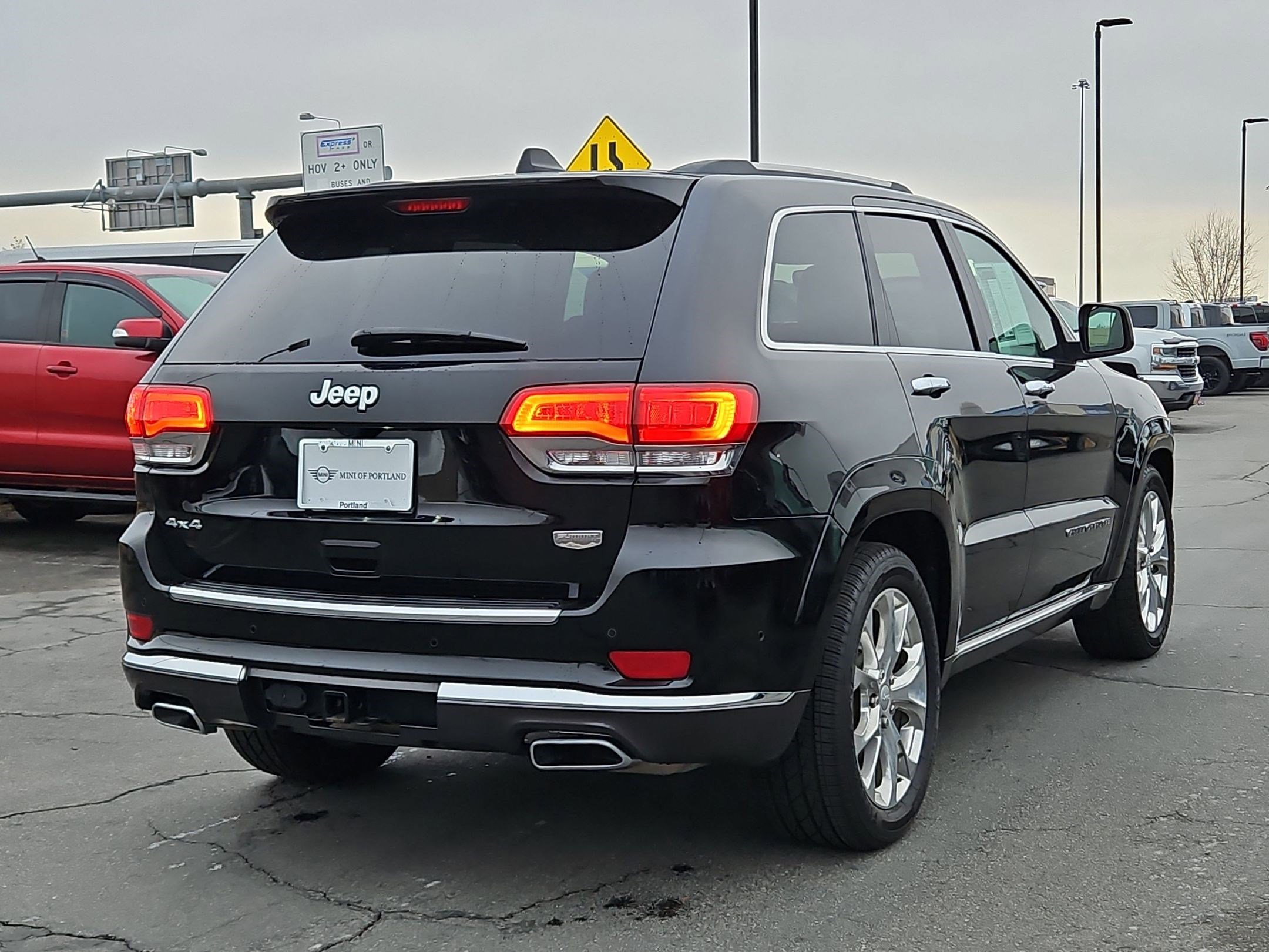 Used 2021 Jeep Grand Cherokee Summit image 3