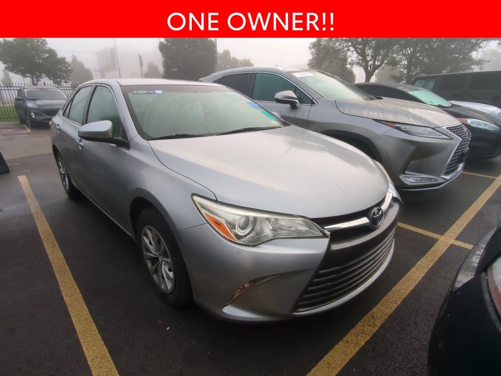 Used 2016 Toyota Camry LE FWD image 3