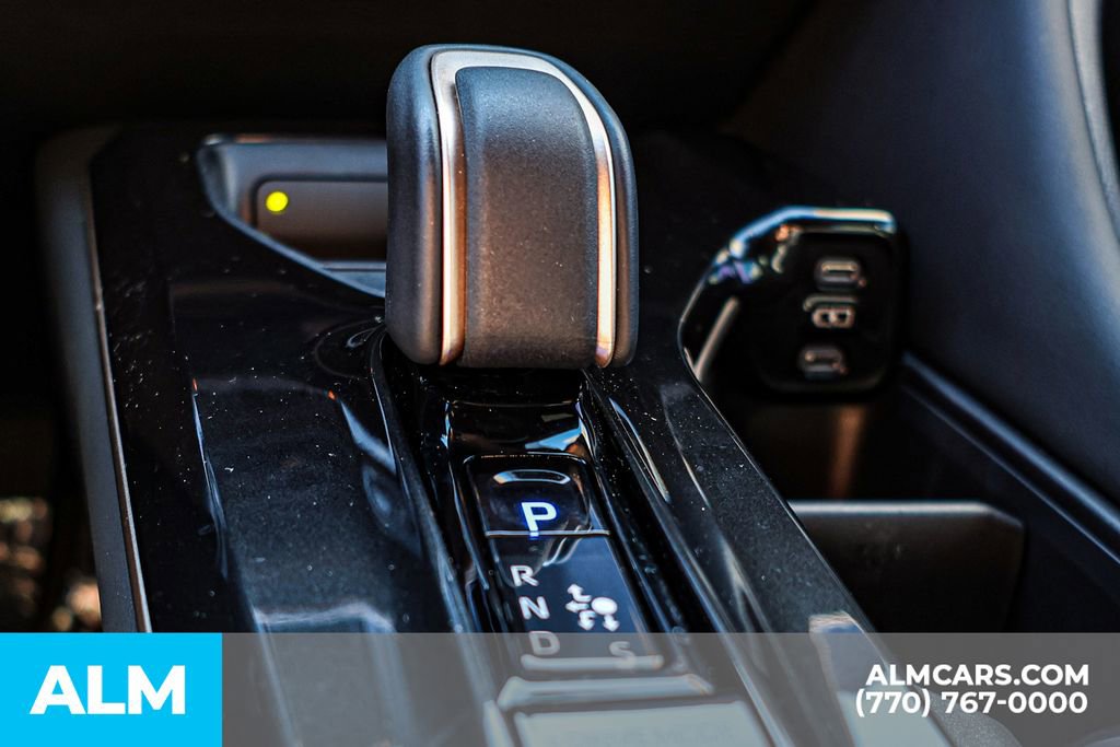 Used 2025 Toyota Crown Signia image 48