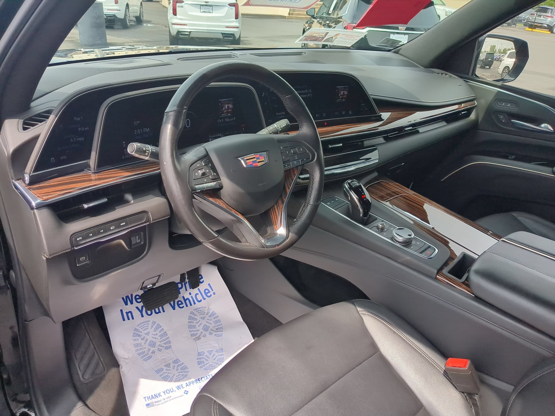 Certified 2022 Cadillac Escalade Luxury AWD/4WD image 9