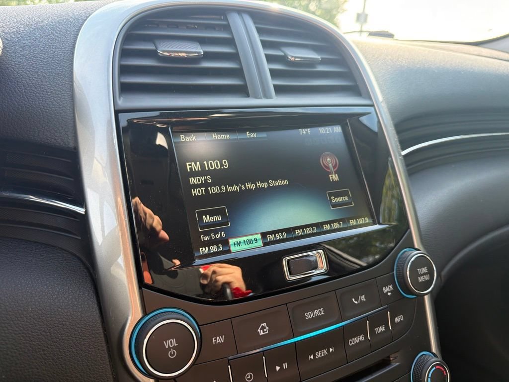 Used 2015 Chevrolet Malibu LT FWD image 27