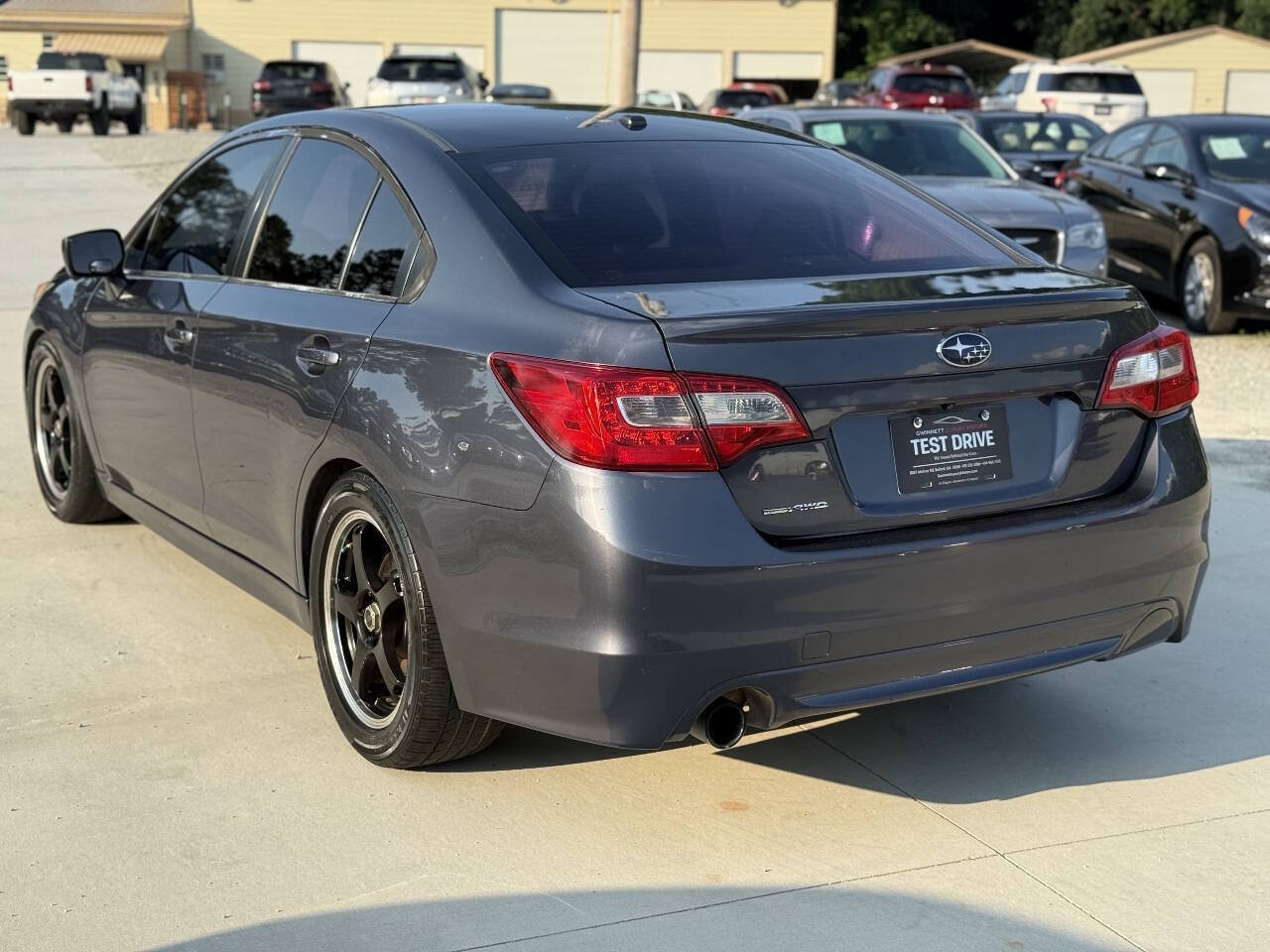 Used 2015 Subaru Legacy 2.5i Premium AWD/4WD image 9