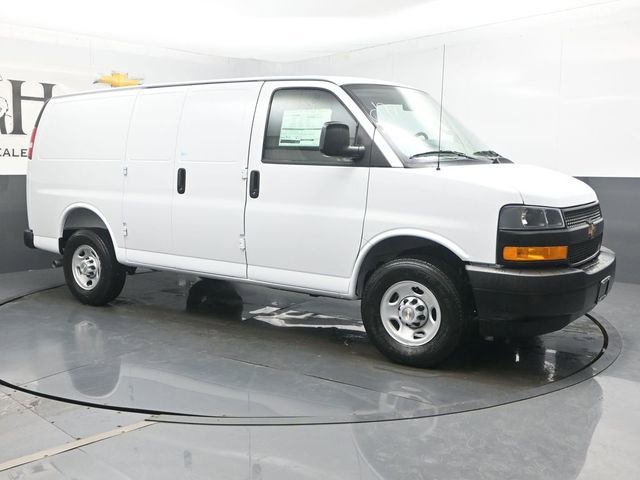 New 2026 Chevrolet Express 2500 w/ Driver Convenience Package RWD image 6