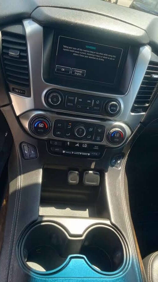 Used 2015 Chevrolet Suburban LT image 12