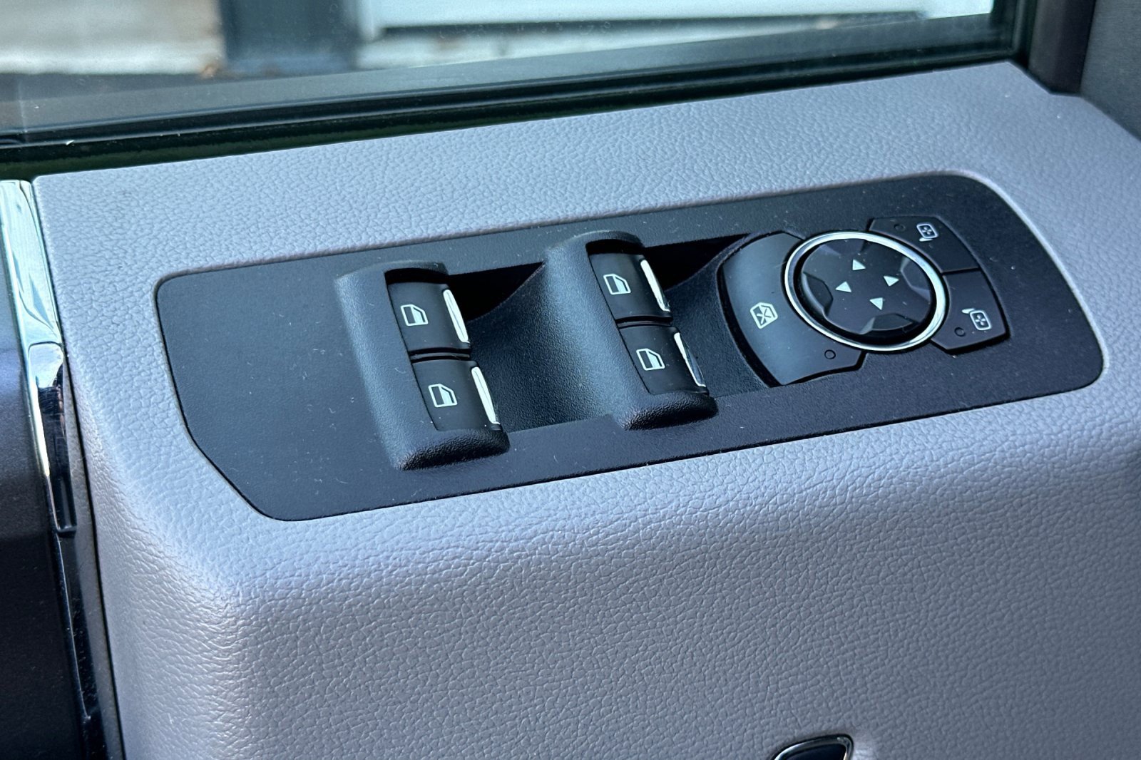 Used 2016 Ford F150 XLT w/ Equipment Group 302A Luxury image 11