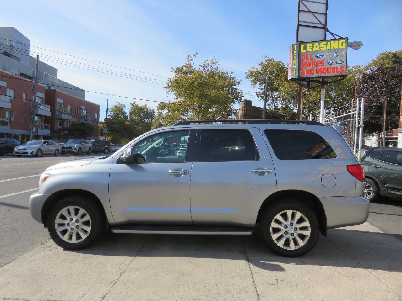 Used 2016 Toyota Sequoia Platinum image 6