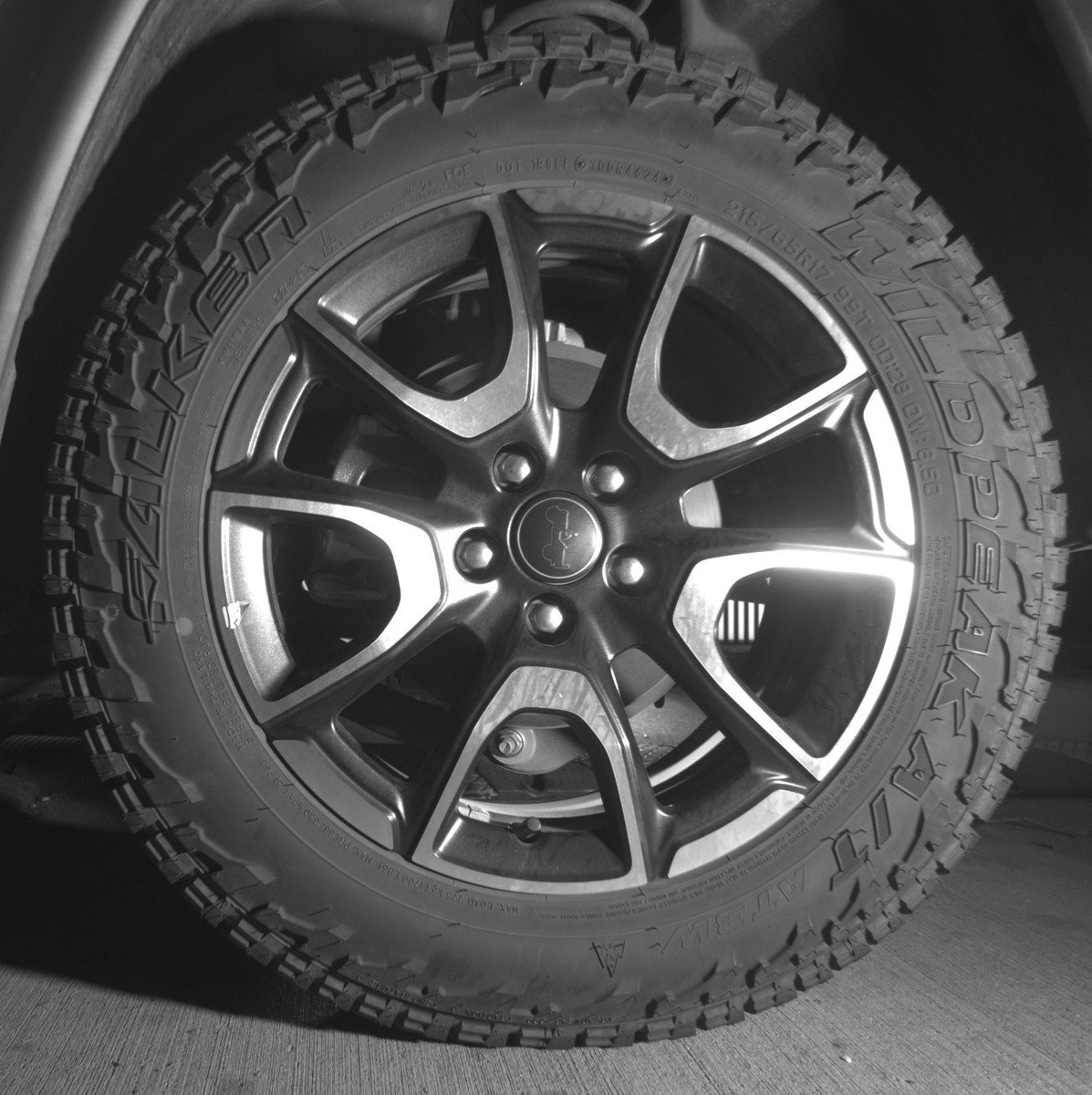 Used 2025 Jeep Compass Trailhawk image 14