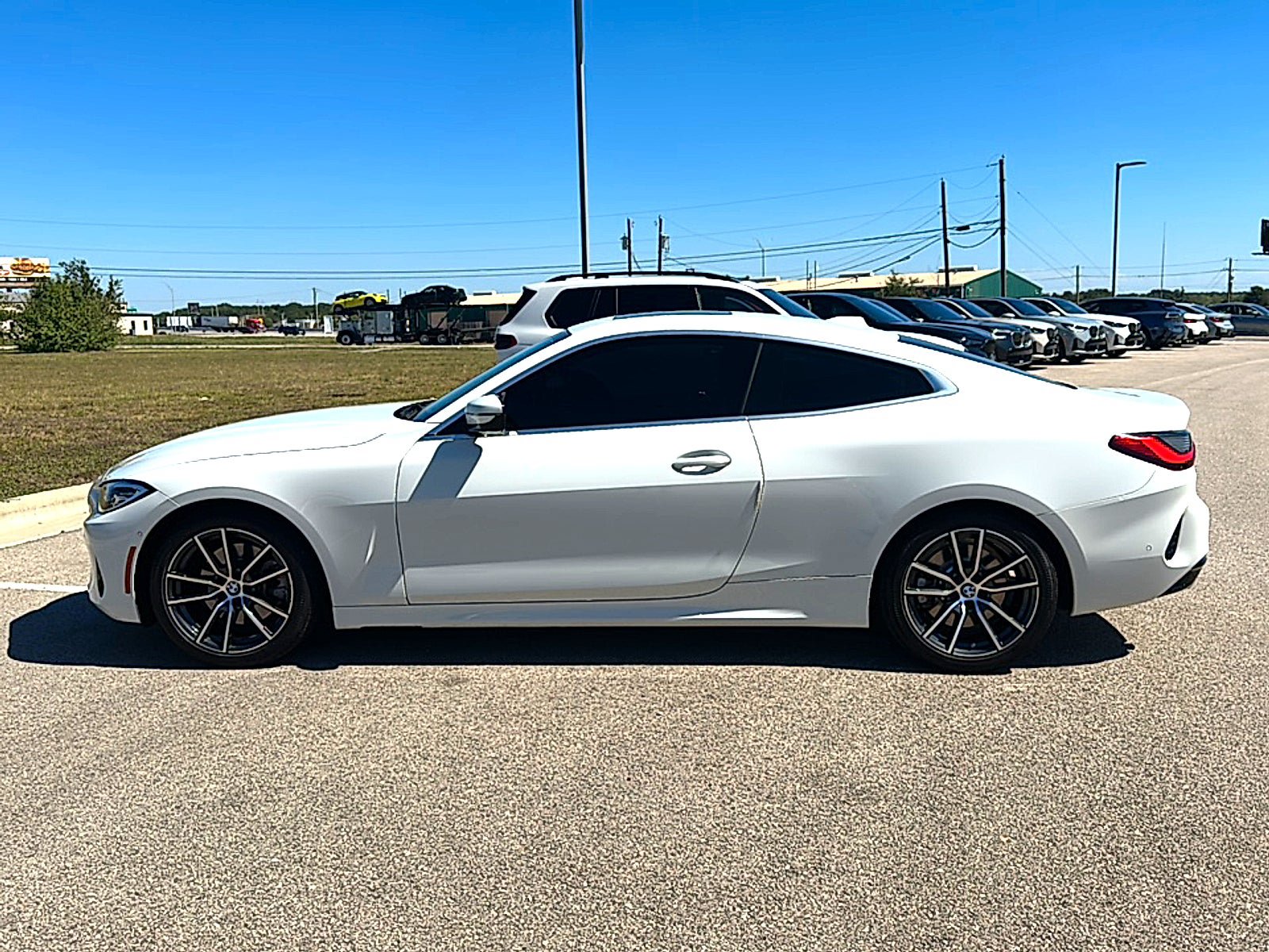 Used 2024 BMW 430i Coupe w/ Premium Package RWD image 5