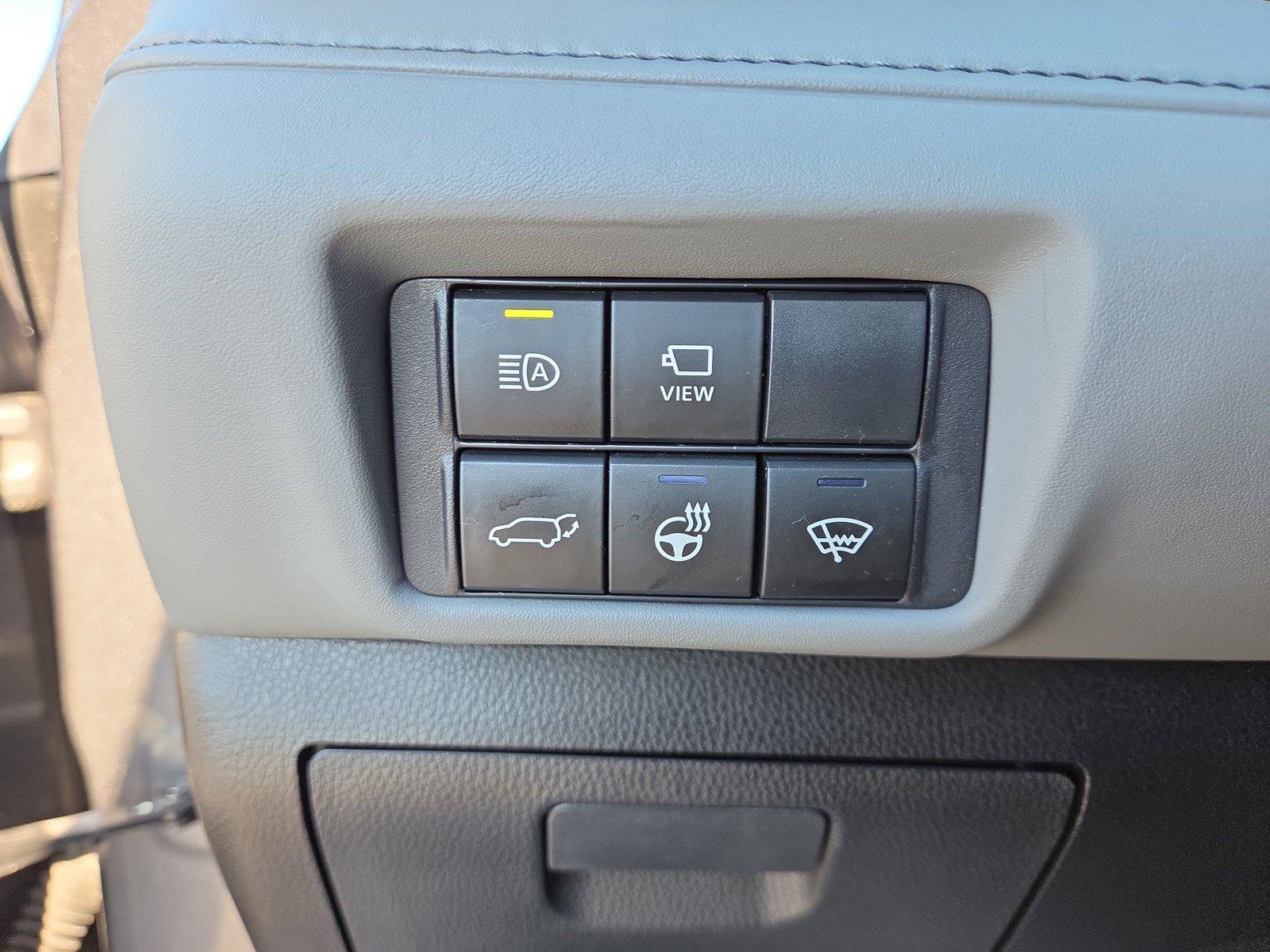 Used 2020 Toyota Highlander Limited AWD/4WD image 19