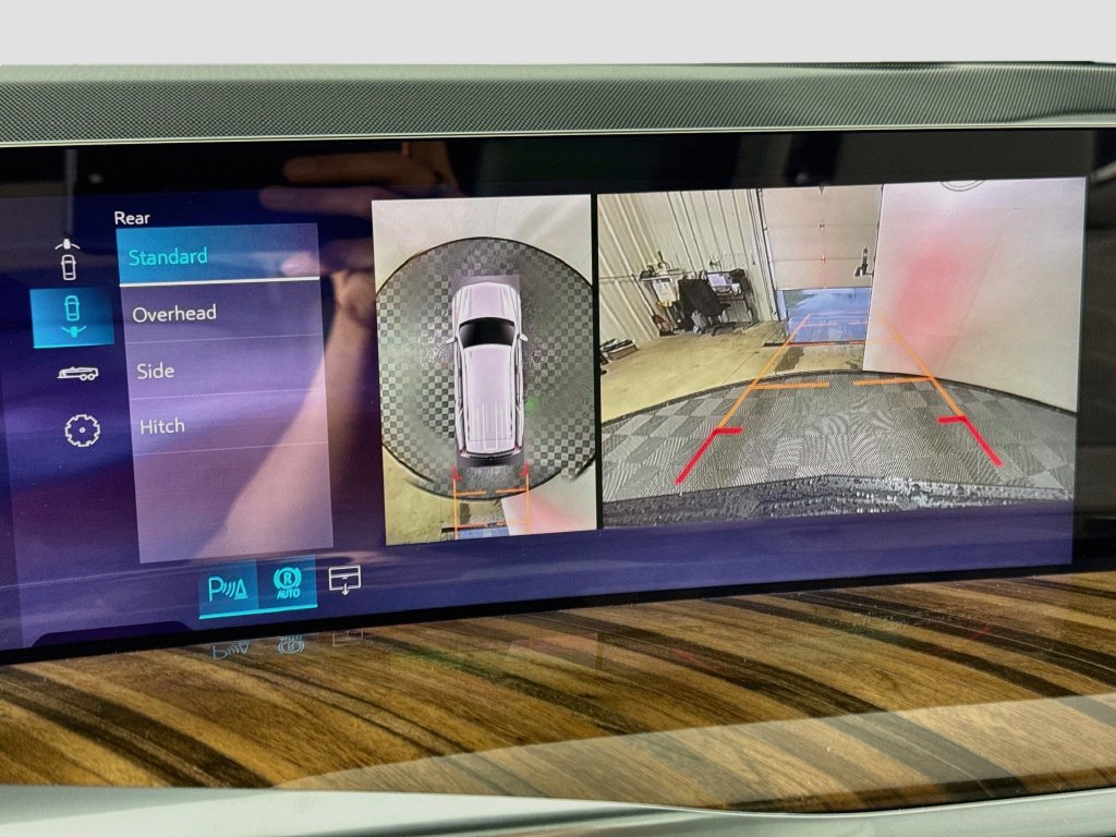 New 2026 Cadillac Escalade Platinum Luxury w/ LPO, Floor Liner Package AWD/4WD image 14