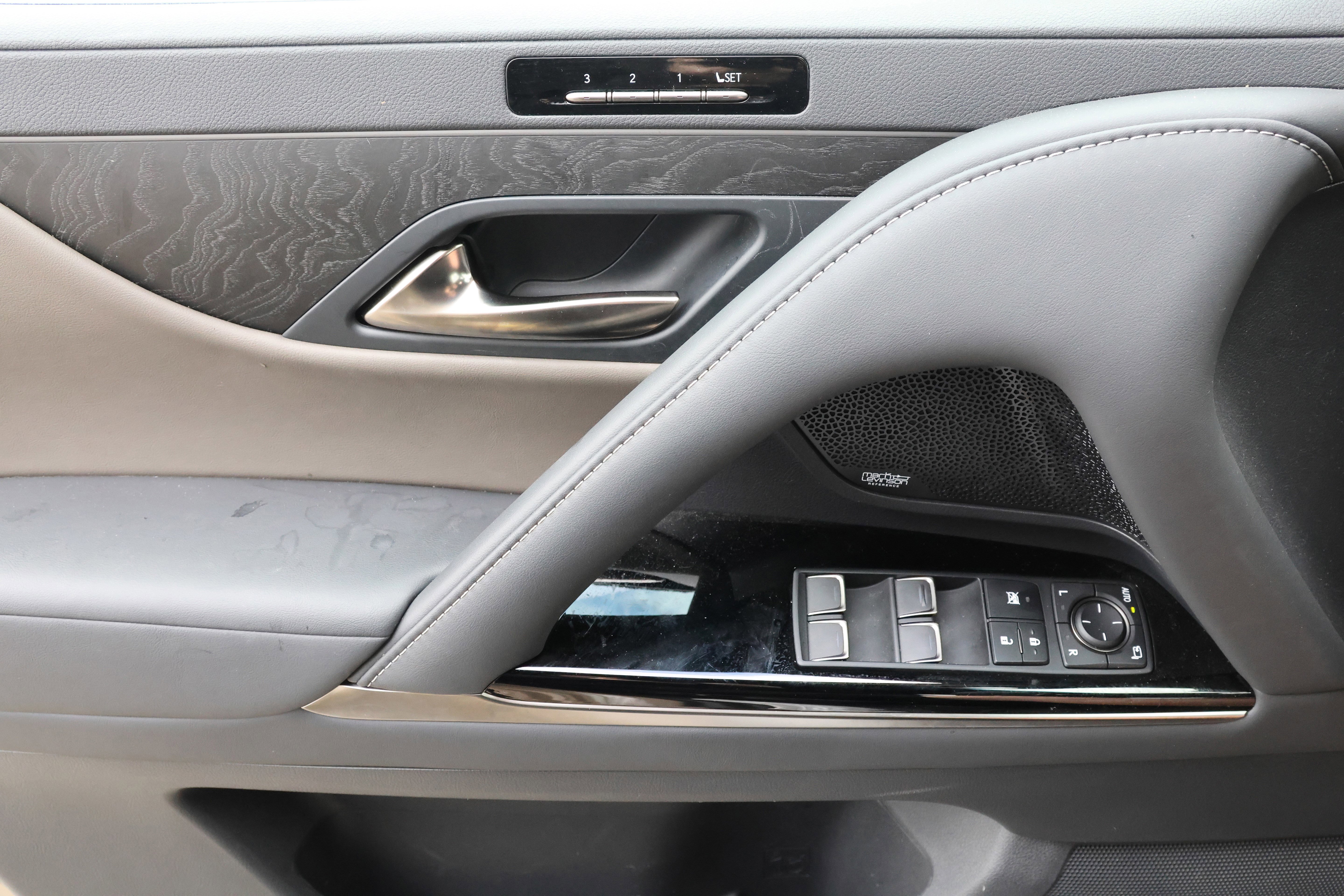 Used 2025 Lexus LX 700h Overtrail image 12