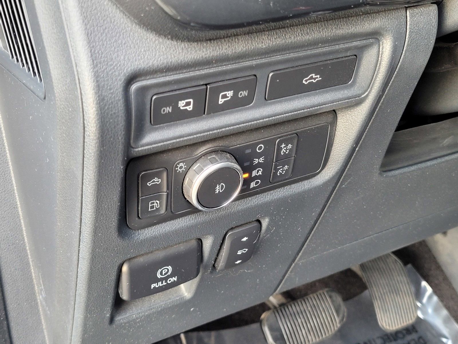 Used 2022 Ford F150 XLT w/ Equipment Group 302A High image 18