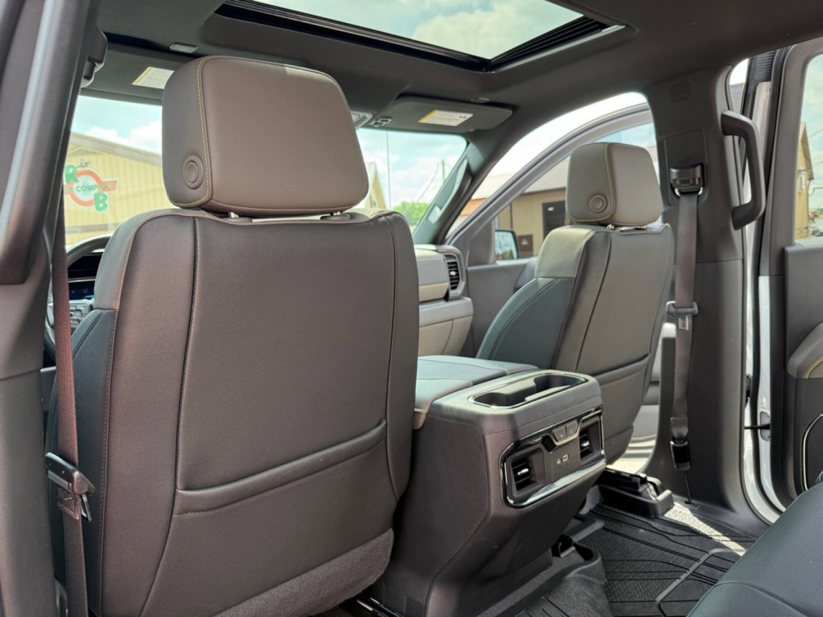 Used 2023 Chevrolet Silverado 1500 ZR2 image 18