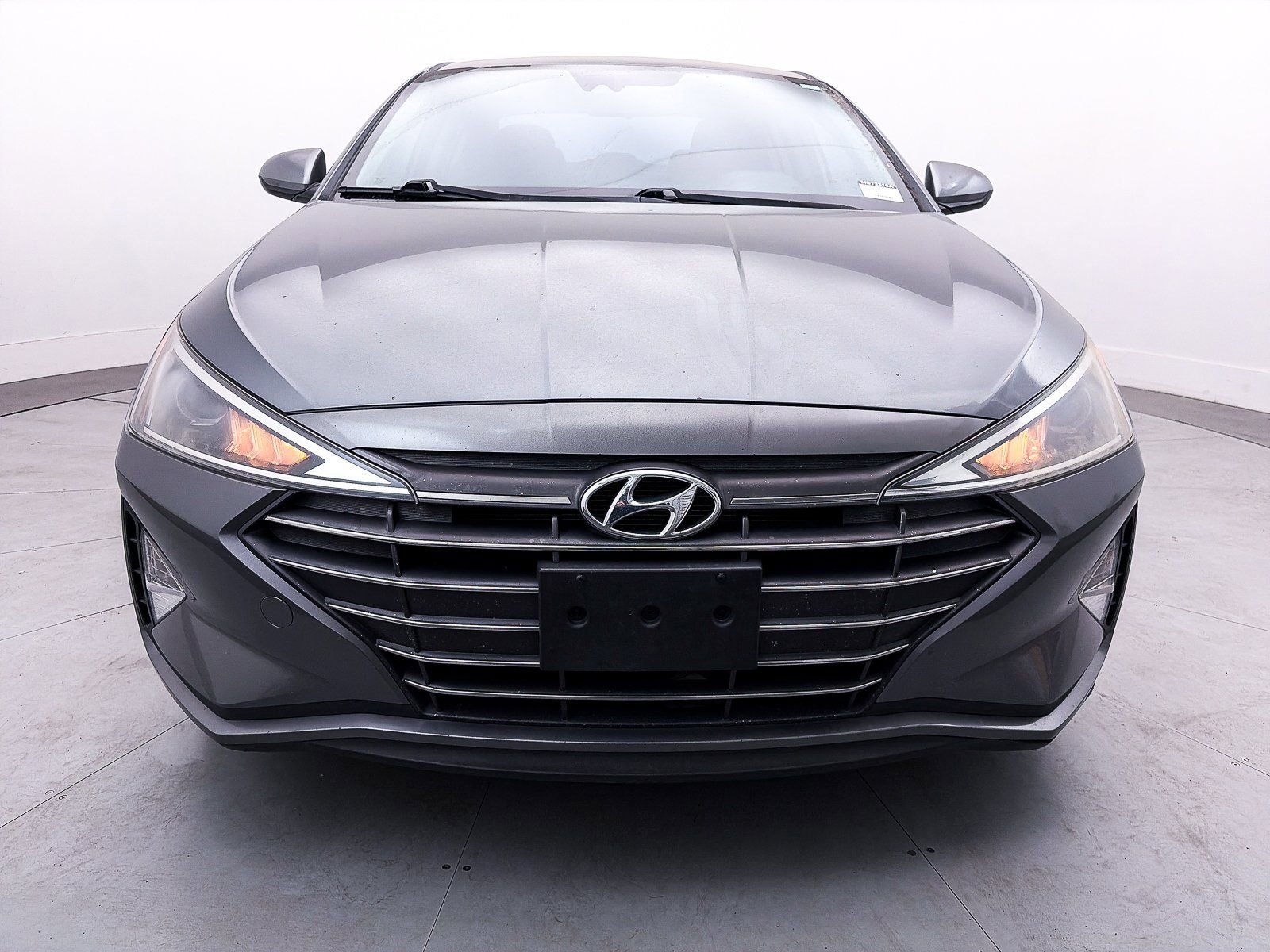 Used 2019 Hyundai Elantra SEL image 2