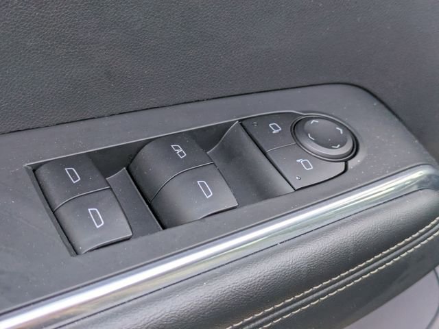 Used 2025 GMC Acadia Elevation image 11