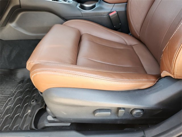 Used 2022 Subaru Outback Touring w/ Popular Package #2 image 26