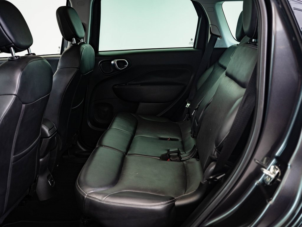 Used 2019 FIAT 500L Lounge w/ Graphite Edition image 32