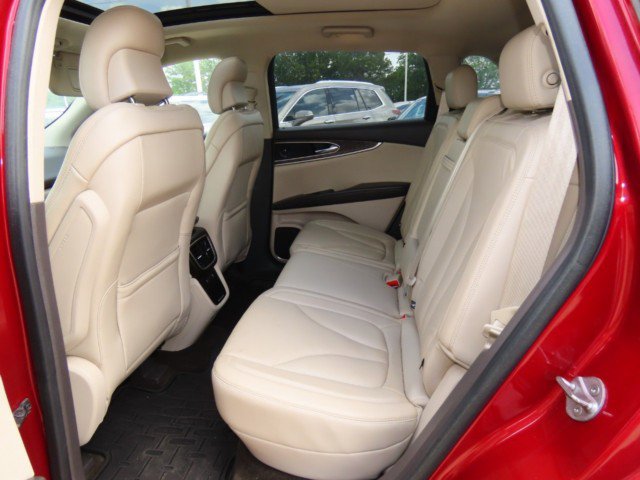 Used 2016 Lincoln MKX Reserve w/ Technology Package image 19