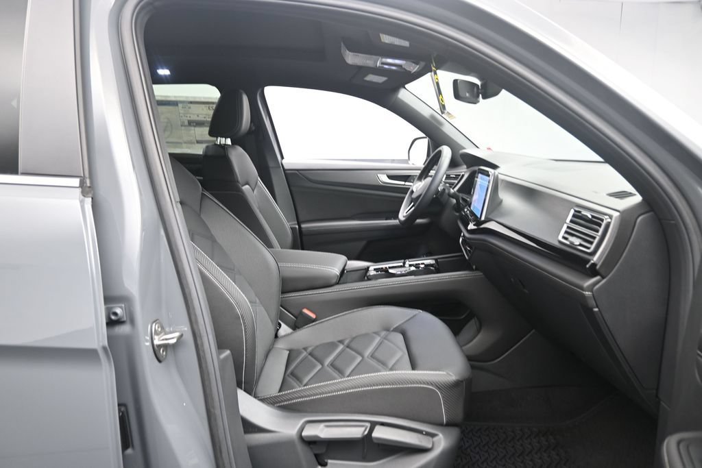 New 2026 Volkswagen Atlas Cross Sport SE FWD image 23