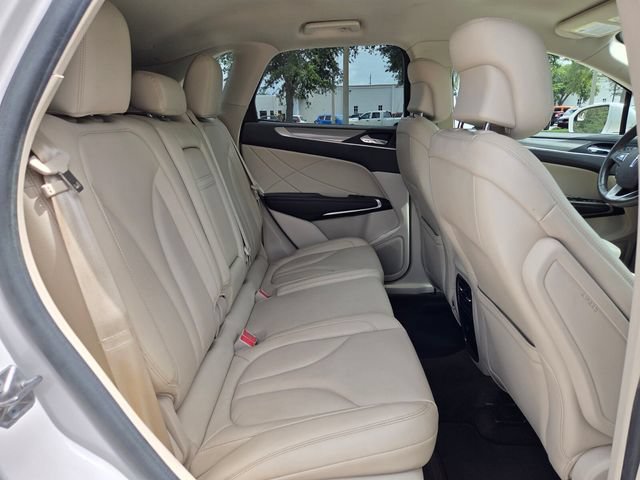 Used 2019 Lincoln MKC Premiere FWD image 18