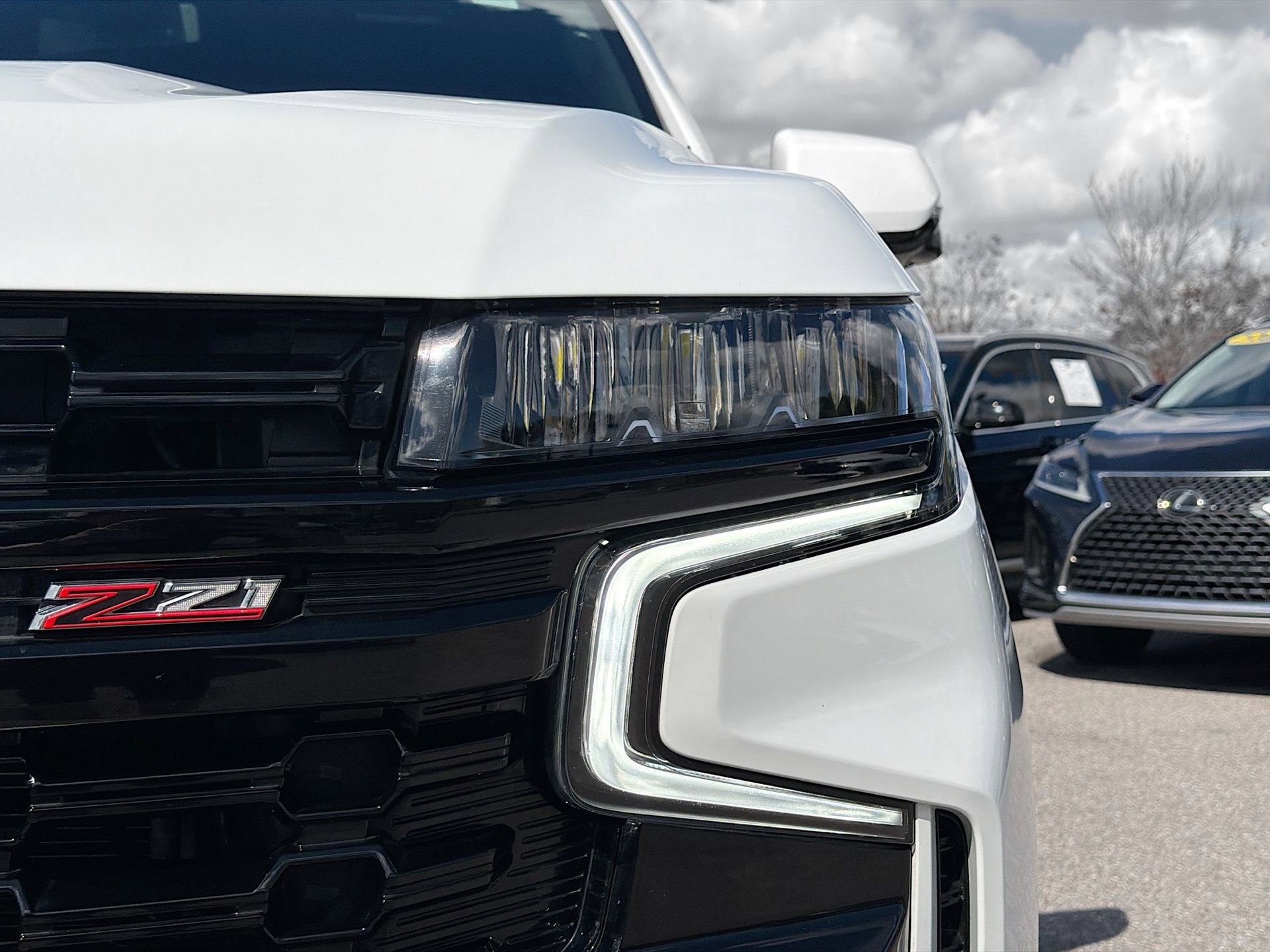 Used 2024 Chevrolet Suburban Z71 w/ Luxury Package image 10