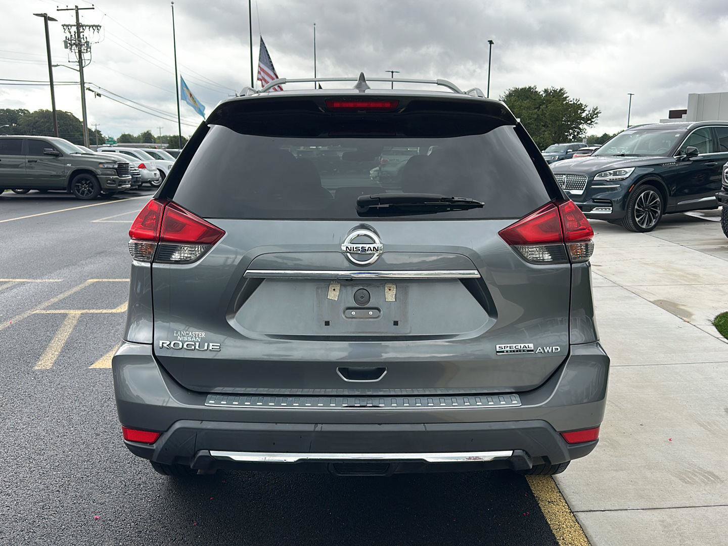Used 2020 Nissan Rogue S w/ Special Edition Package AWD/4WD image 6