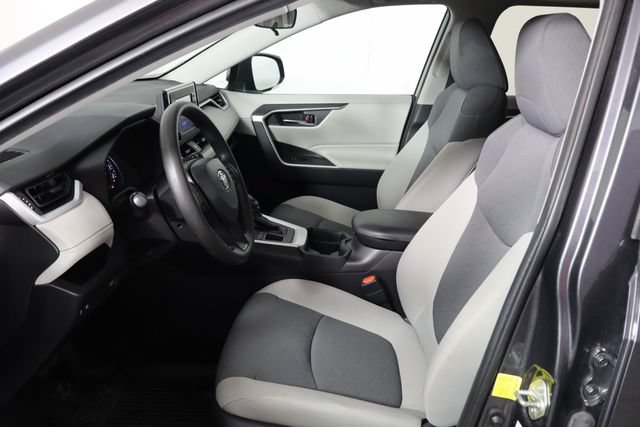 Used 2019 Toyota RAV4 XLE w/ Convenience Package AWD/4WD image 14