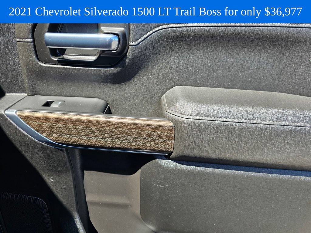 Used 2021 Chevrolet Silverado 1500 LT Trail Boss w/ Convenience Package II AWD/4WD image 12