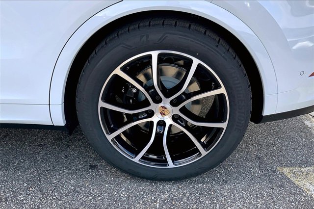 New 2026 Porsche Cayenne E-Hybrid image 16