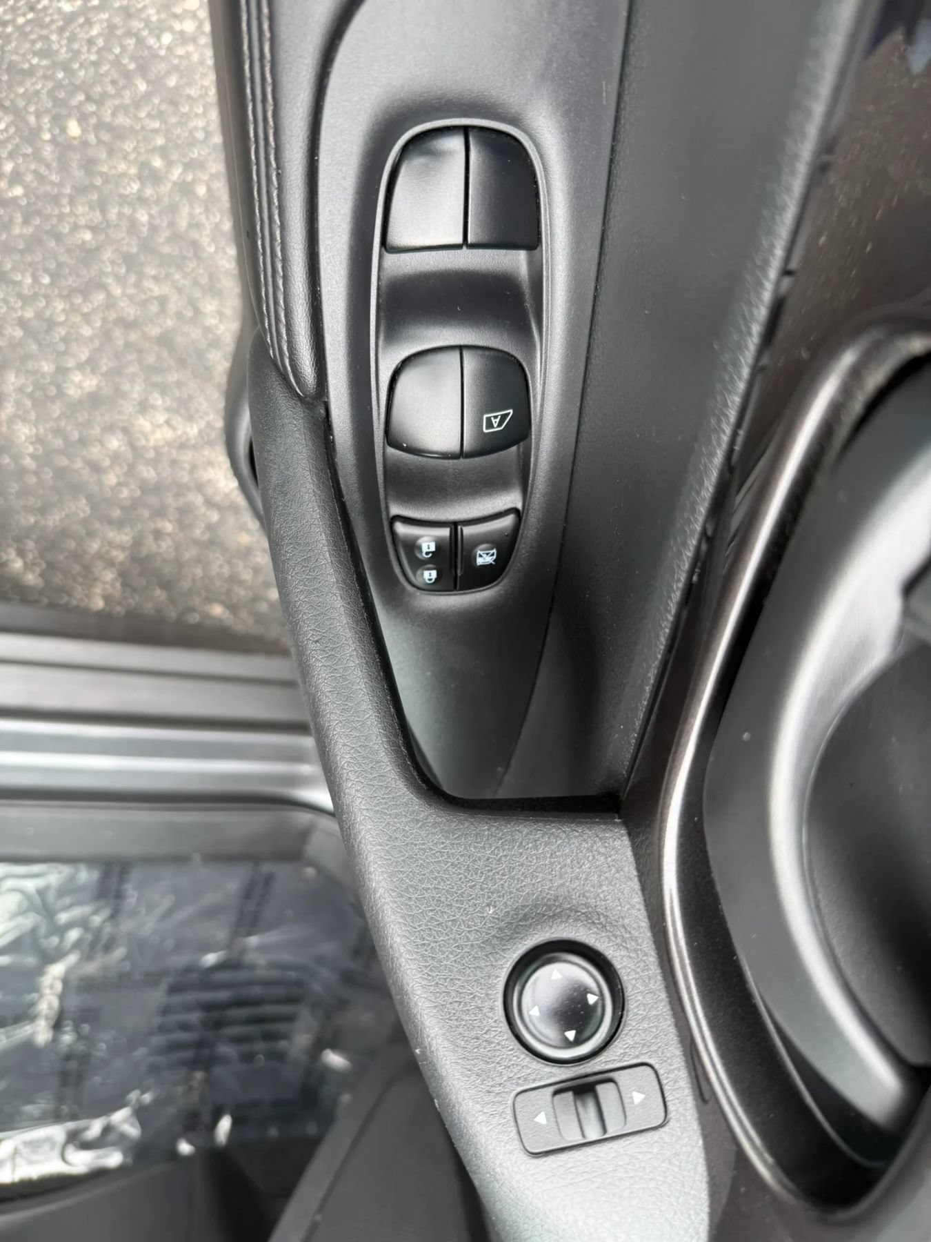 Used 2019 Nissan Rogue S FWD image 8