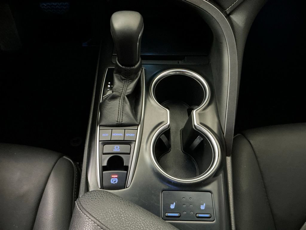 Used 2018 Toyota Camry XSE FWD image 13