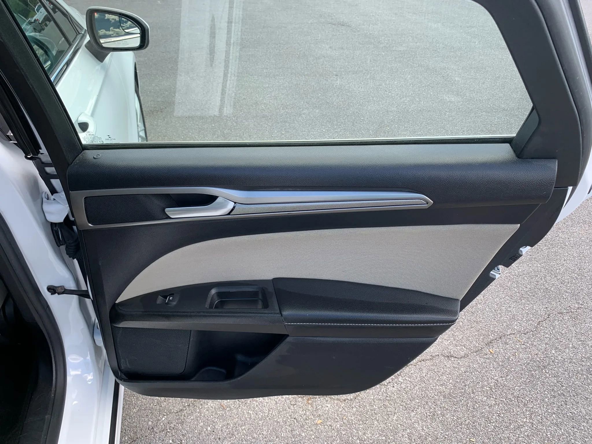 Used 2018 Ford Fusion S image 26