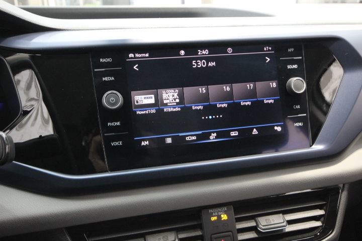 Used 2022 Volkswagen Taos SE image 19