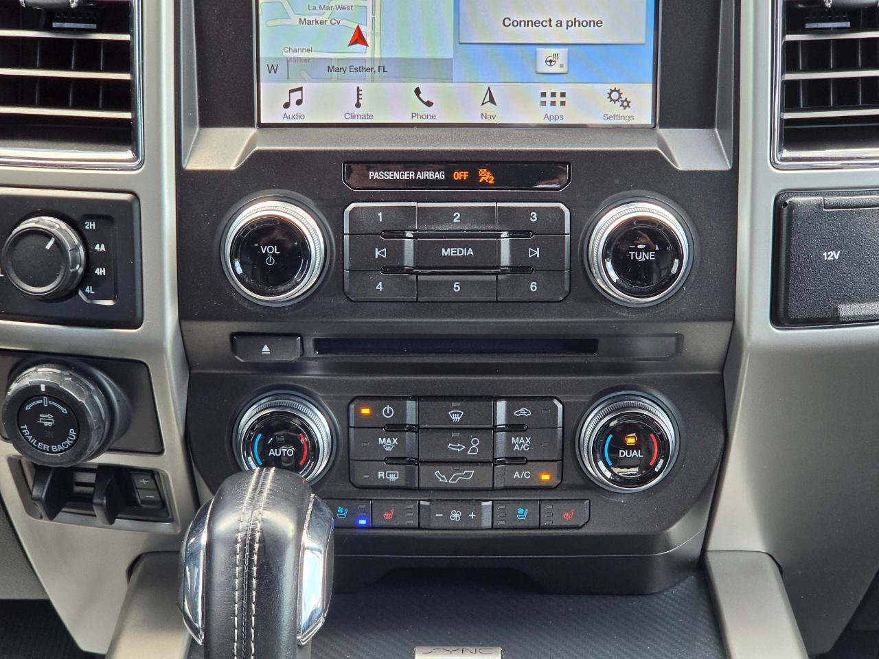Used 2018 Ford F150 Lariat w/ Equipment Group 502A Luxury AWD/4WD image 24