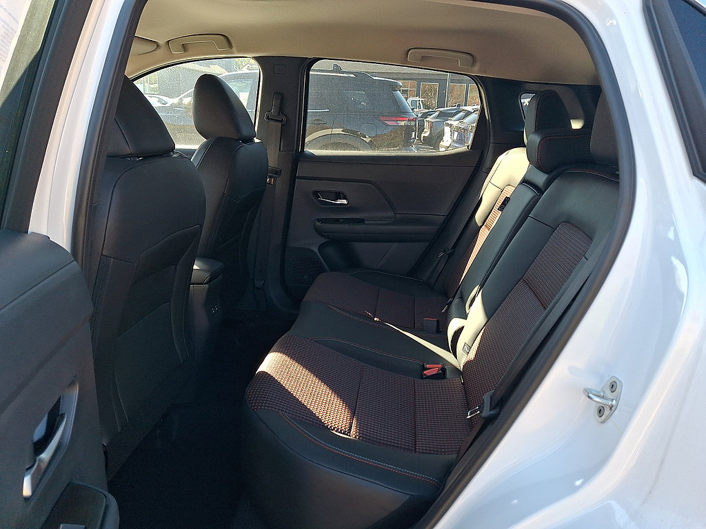 New 2026 Nissan Kicks SR w/ Cold Weather Package AWD/4WD image 5