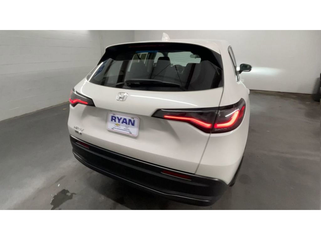 Used 2025 Honda HR-V LX image 8