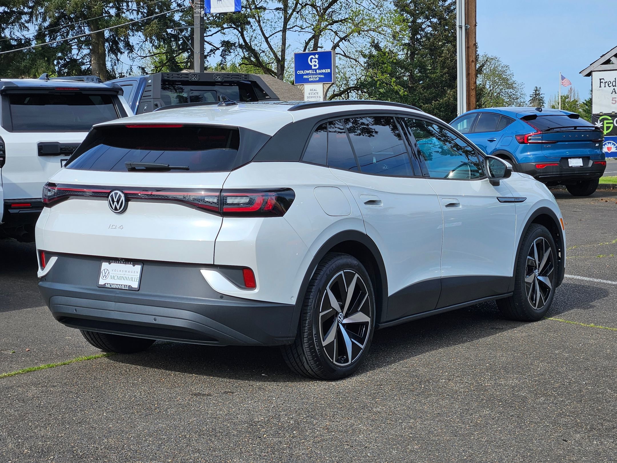 Used 2023 Volkswagen ID.4 Pro S image 5