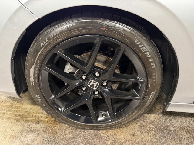 Used 2023 Honda Civic Sport image 5