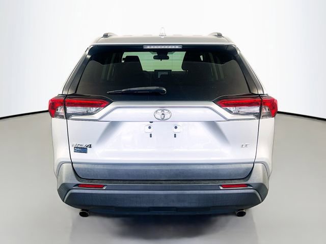 Used 2019 Toyota RAV4 LE FWD image 7